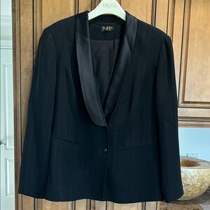 Elegant Black Pinstripe tuxedo  Blazer by Tamotsu.  Size XL.